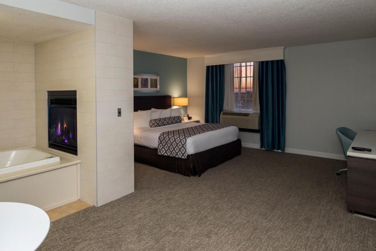 Crowne Plaza Hotel And Suites Pittsburgh South By Ihg Mt. Lebanon Exteriör bild