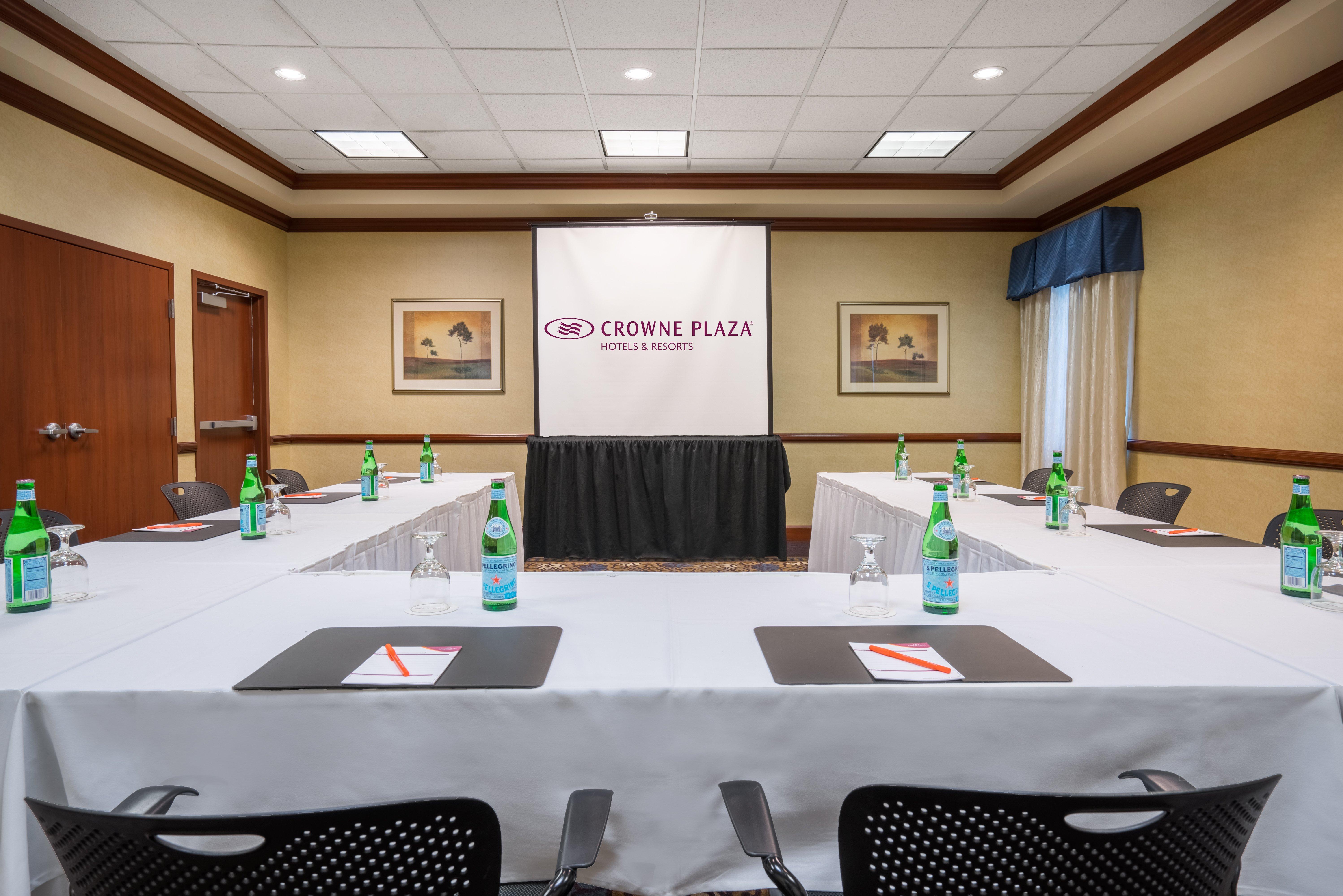 Crowne Plaza Hotel And Suites Pittsburgh South By Ihg Mt. Lebanon Exteriör bild